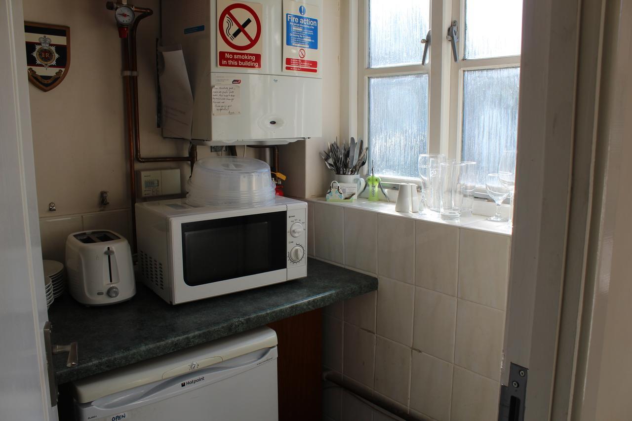 Brewery Farm House Bed & Breakfast Swindon Esterno foto